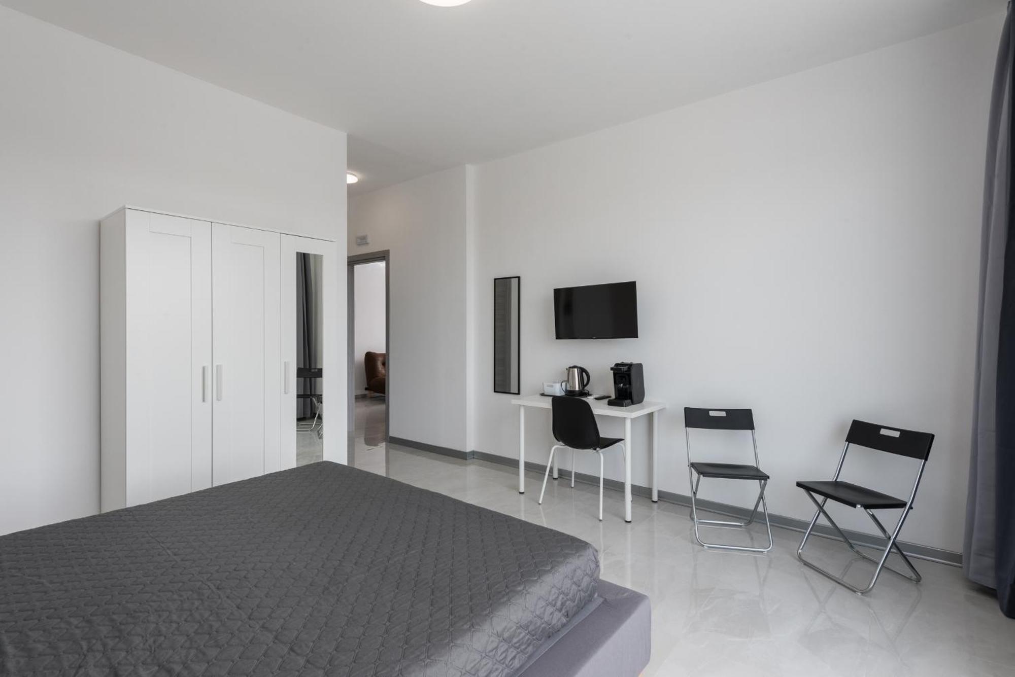 Travelershome Ciampino Airport Guesthouse 600M To Airport Eksteriør bilde