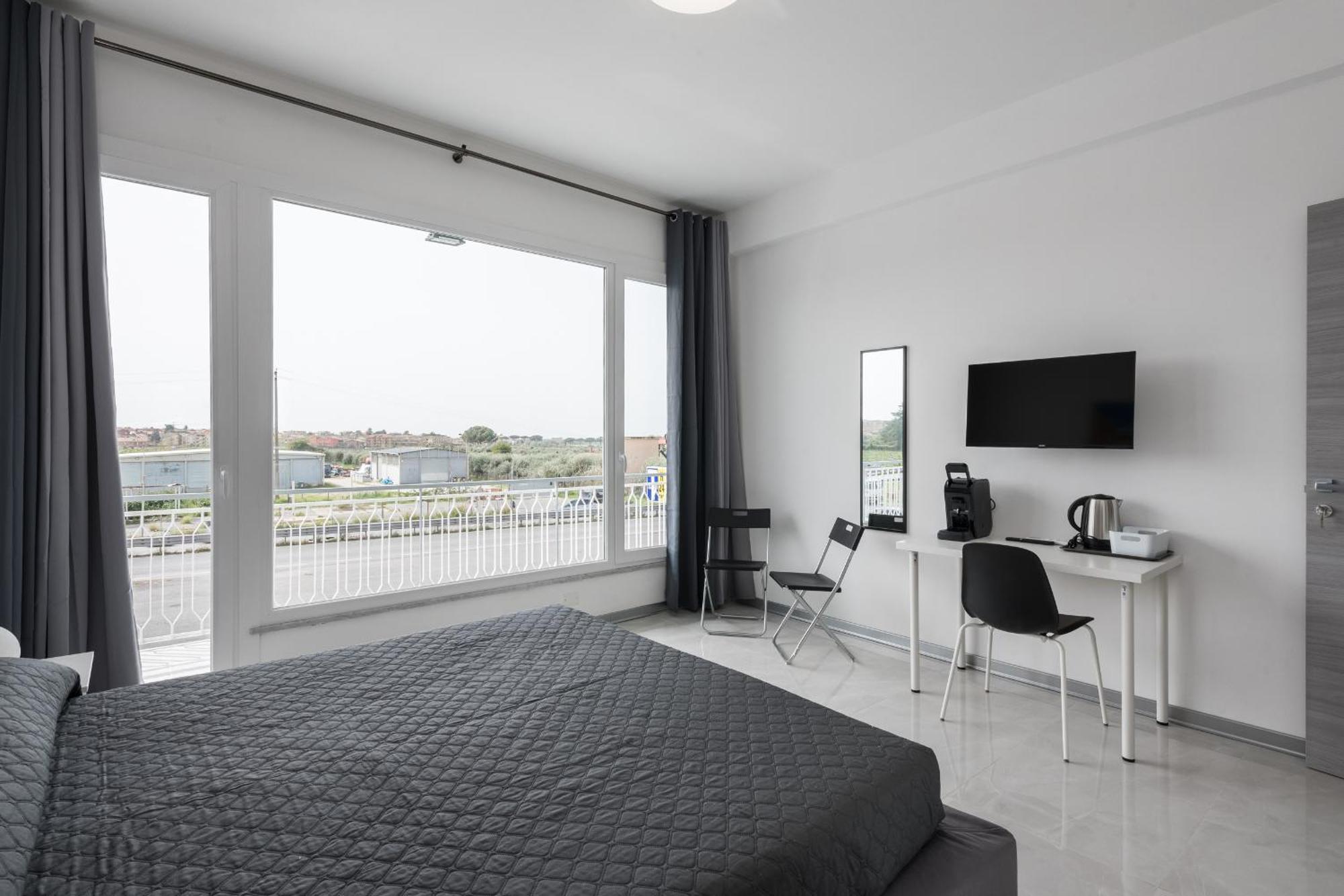 Travelershome Ciampino Airport Guesthouse 600M To Airport Eksteriør bilde