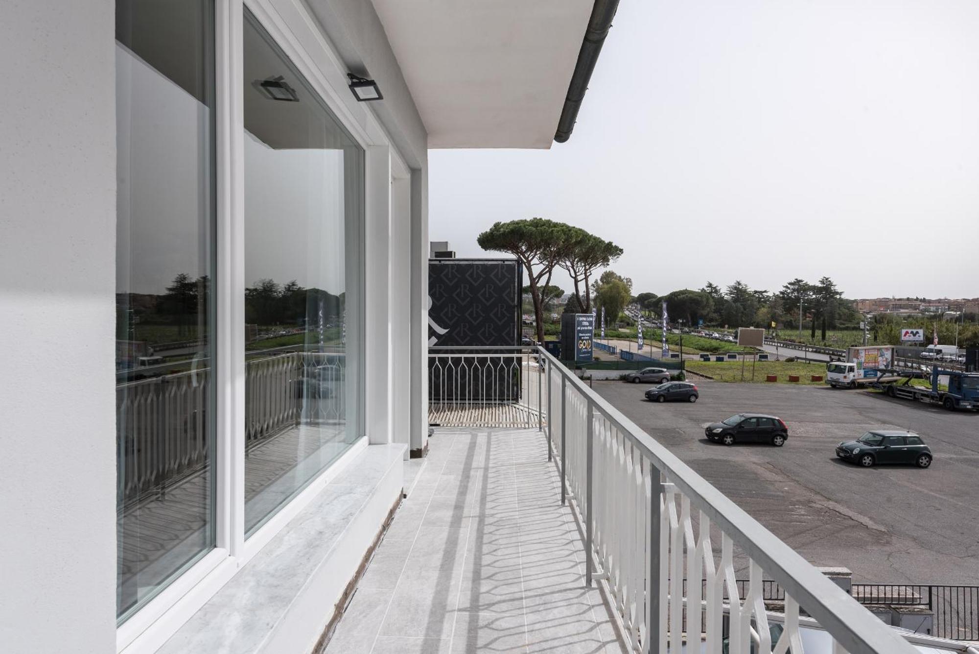 Travelershome Ciampino Airport Guesthouse 600M To Airport Eksteriør bilde