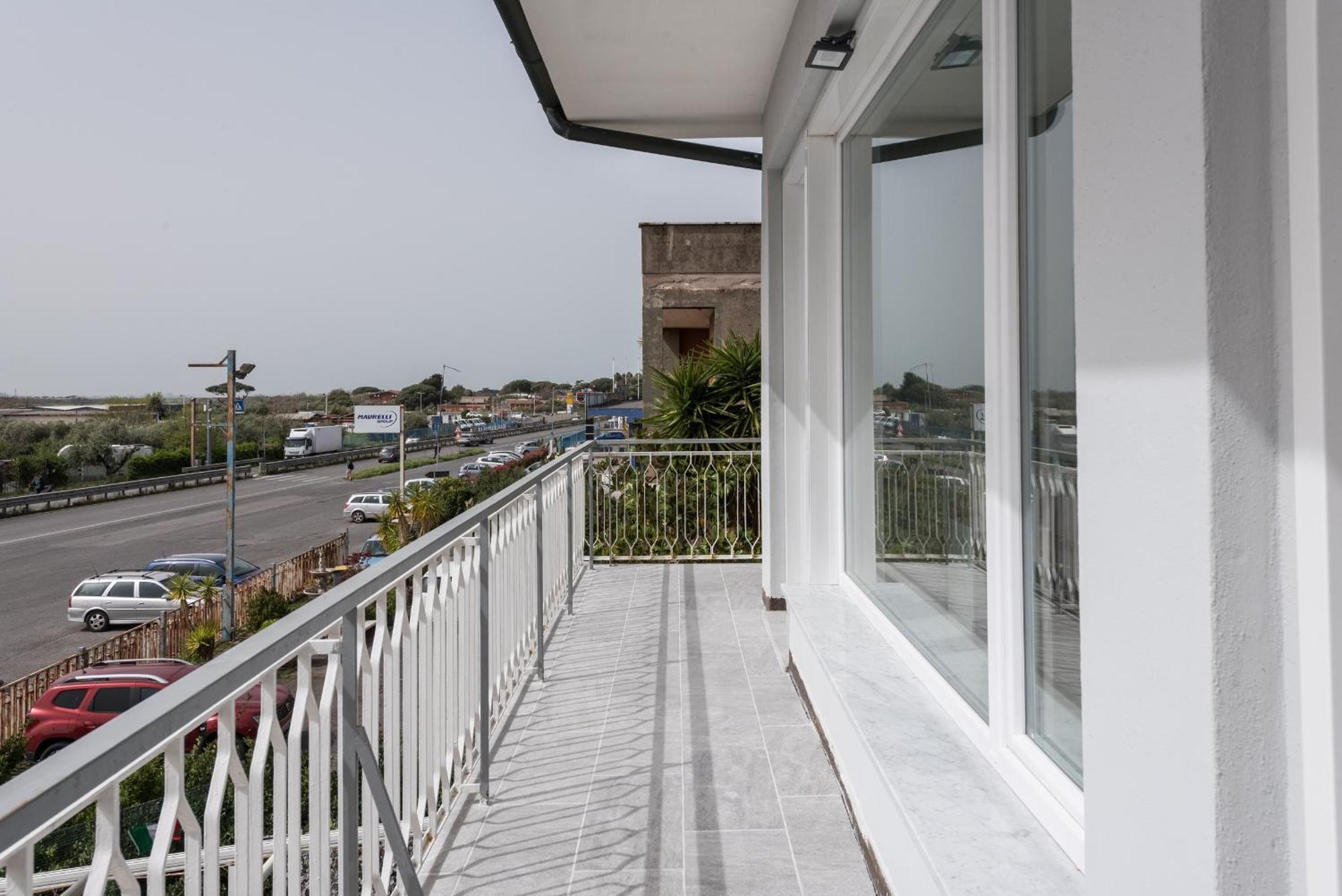 Travelershome Ciampino Airport Guesthouse 600M To Airport Eksteriør bilde