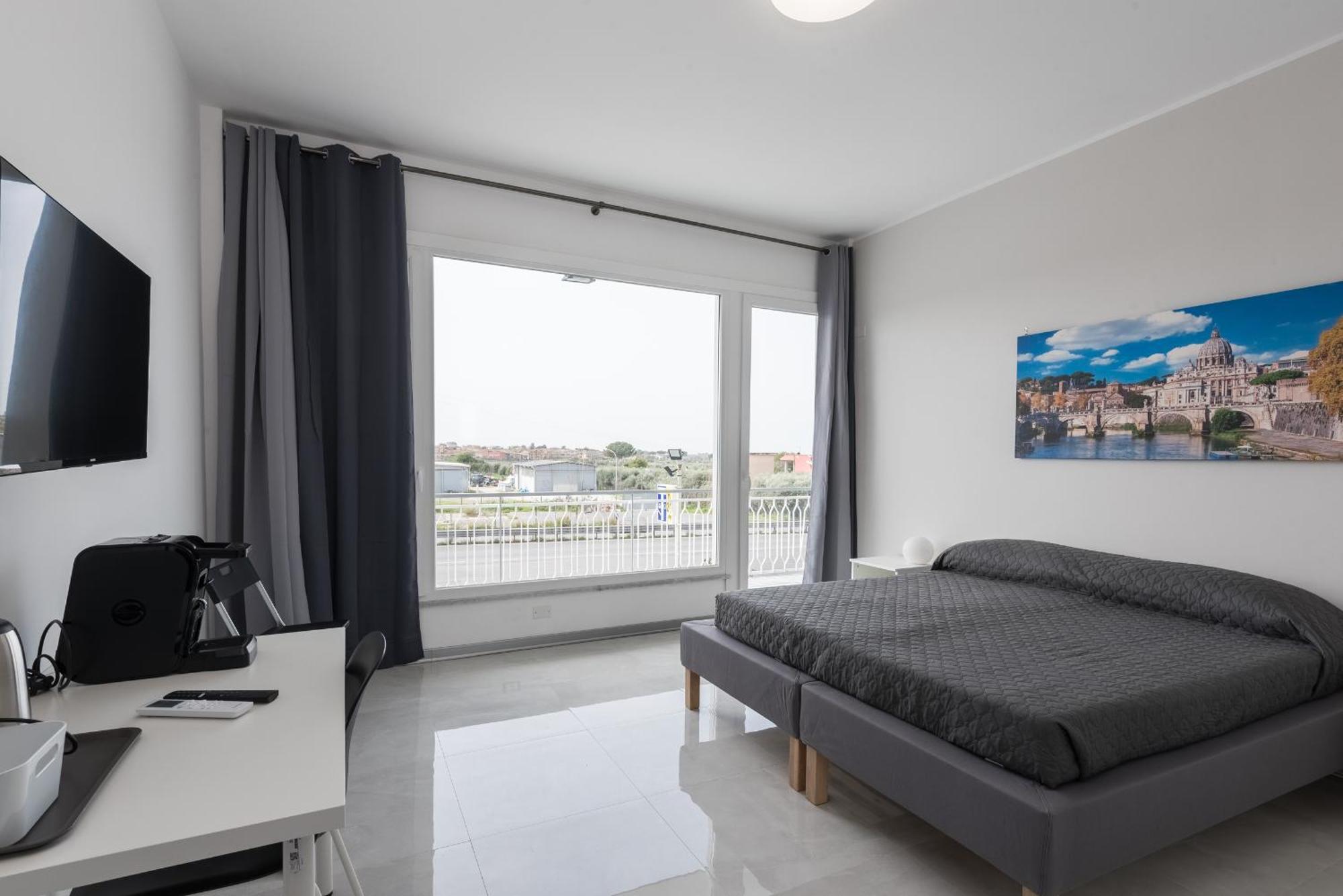 Travelershome Ciampino Airport Guesthouse 600M To Airport Eksteriør bilde